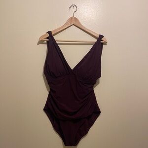 LA BLANCA BY ROD BEATTIC BURGUNDY ONE PIECE SWIMWEAR. Size 14